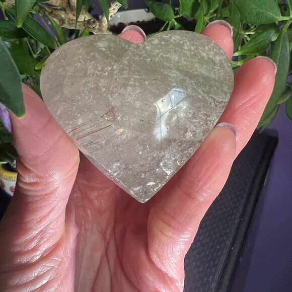 Golden Rutilated Threads and Garden Quartz Heart‎ Carving (1) - Picture 2 of 16